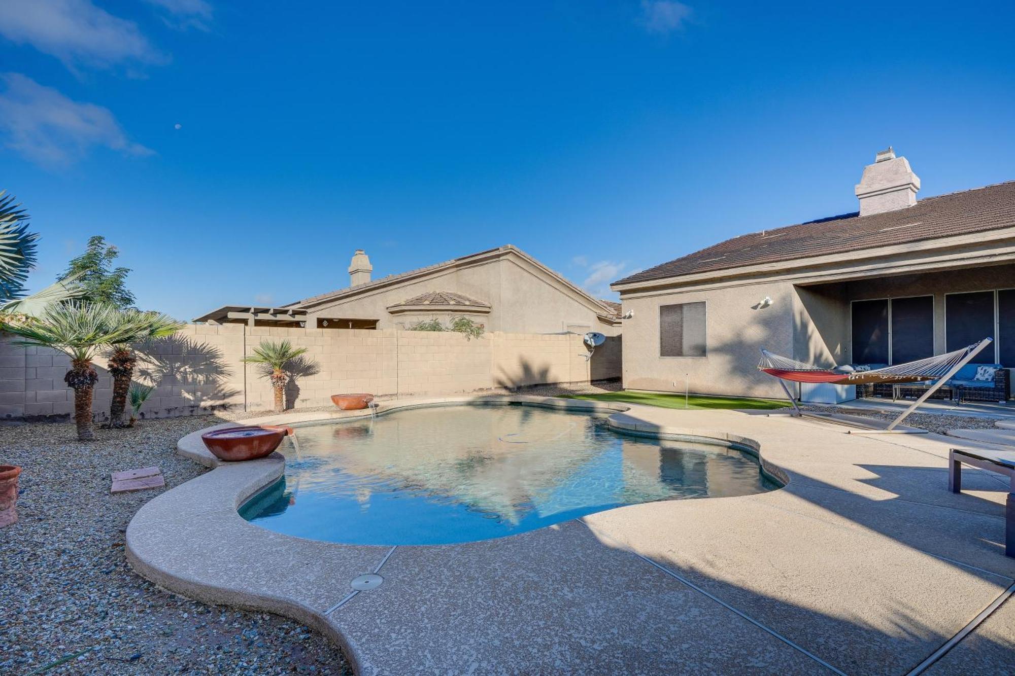 Goodyear Group Getaway With Pool And Putting Green Exteriör bild