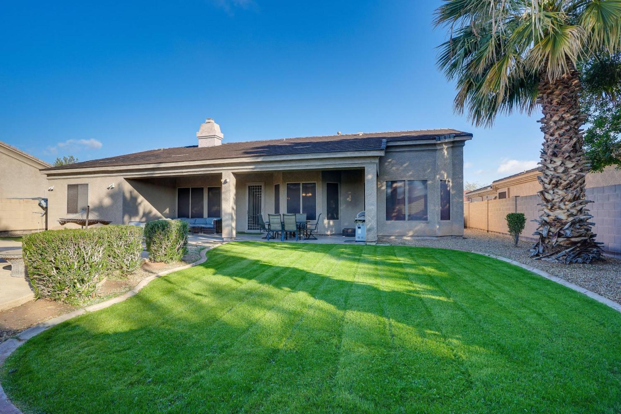 Goodyear Group Getaway With Pool And Putting Green Exteriör bild